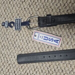 Men's Black Genuine Leather Belt Size 30 Made in USA Classic Buckle New